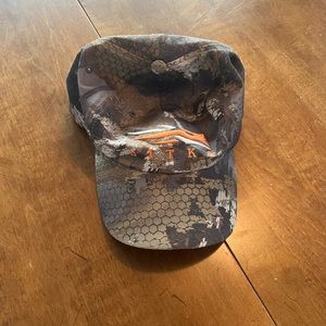 Sitka traverse hat- optifade timber- new without tags- one size fits all
